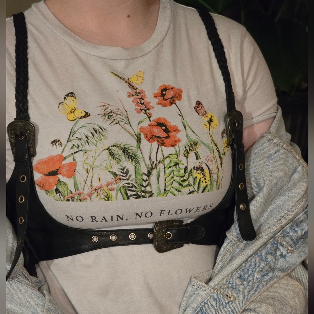 Adorable Cropped Graphic T-shirt XS
